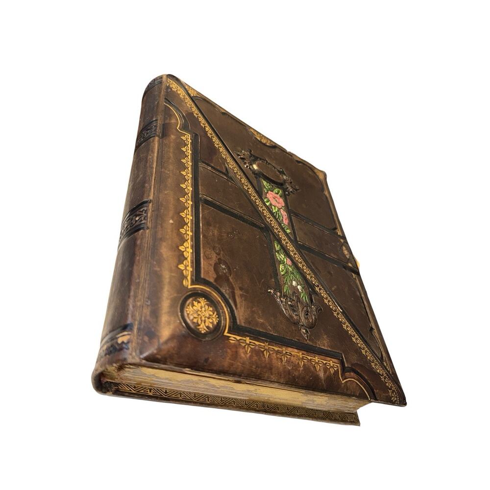 Antique Victorian Leather Photo Album Cabinet Cards 142 CDV 11.5” X 9.5”